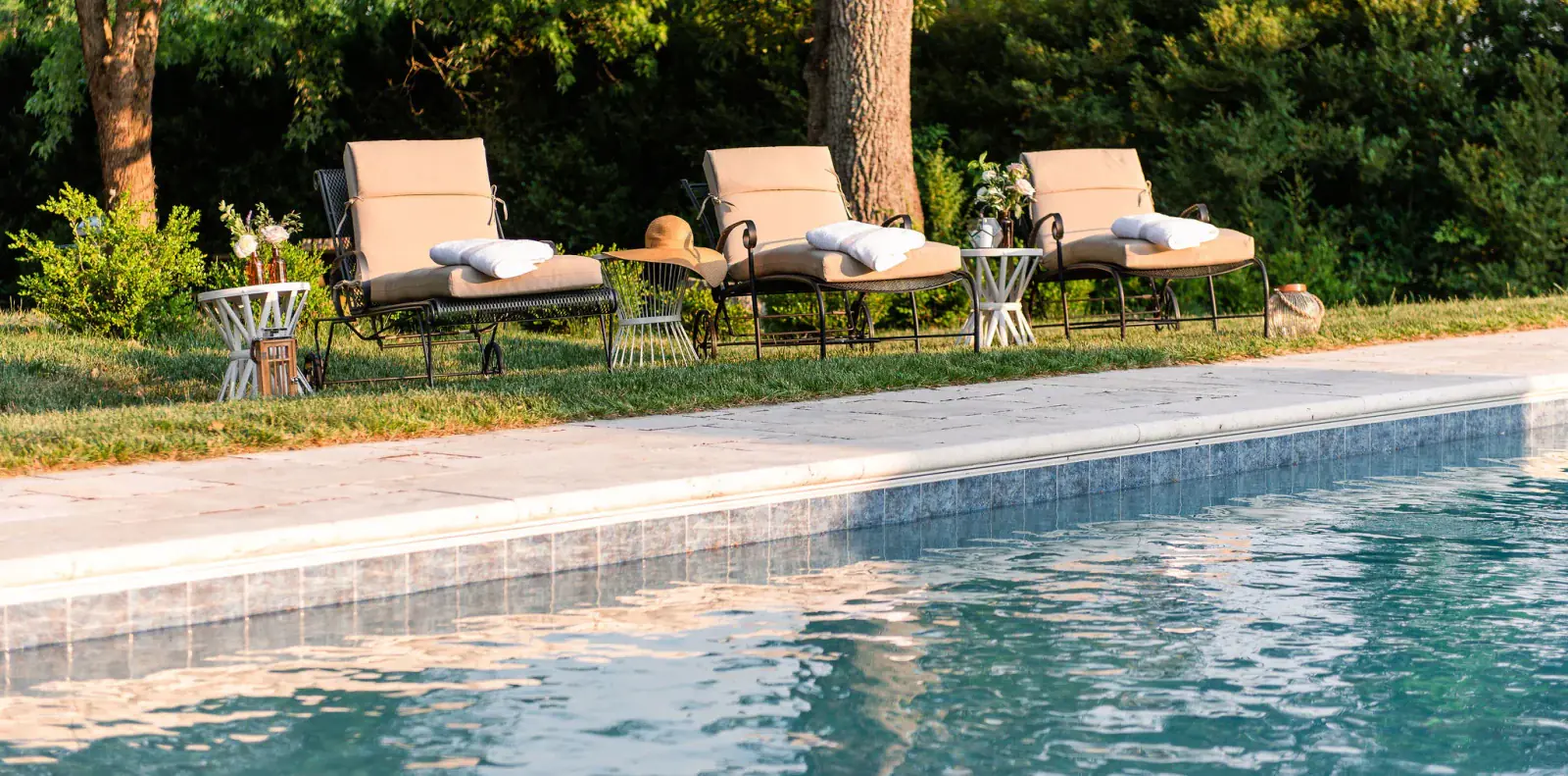 Pool with hot tub and bluestone patio
